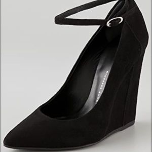 ❌SOLD❌Pointed wedge pump